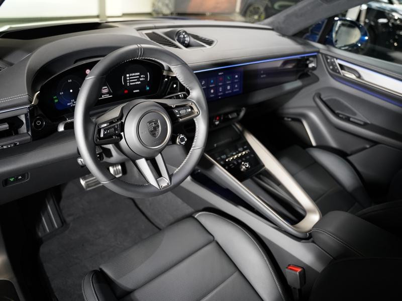 Used PORSCHE Macan 639ch Turbo 2024  € 121900 in Lesménils