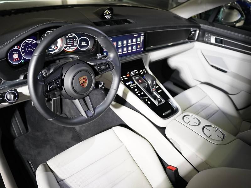 Used PORSCHE Panamera 2.9 V6 462ch 4 E-Hybrid Platinum Edition 2023 Vert Aventurine métallisé € 109900 in Lesménils