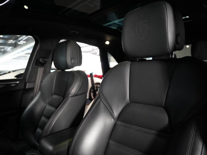Occasion PORSCHE Macan 2.9 V6 440ch Turbo PDK Euro6d-T EVAP ISC 2019 Gris Dolomite métallisé 87900 € à Lesménils