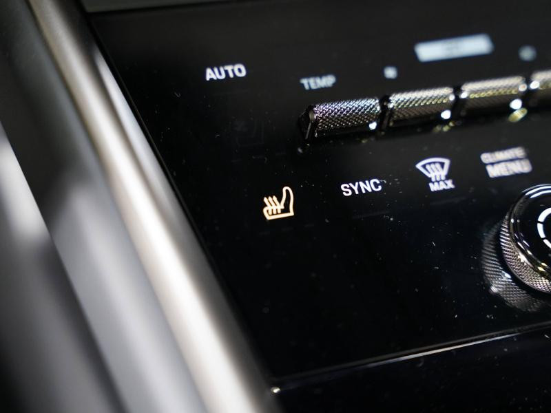 Used PORSCHE Macan 639ch Turbo 2024 Vert Aventurine métallisé € 116900 in Lesménils