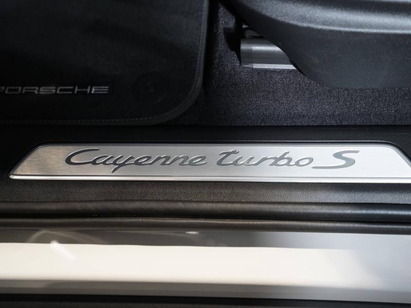 Occasion PORSCHE Cayenne Coupé 4.0 V8 680ch Turbo S E-Hybrid 2023  135900 € à Lesménils