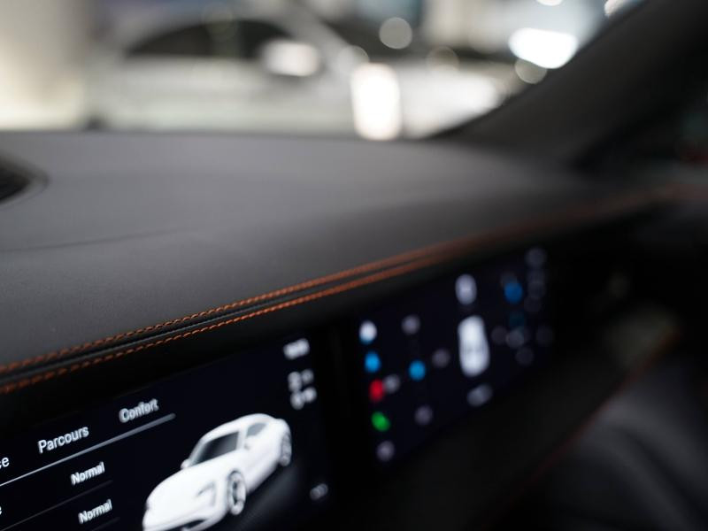 Occasion PORSCHE Taycan 571ch 4S avec batterie performance plus MY21 2022 Orange 88900 € à Lesménils