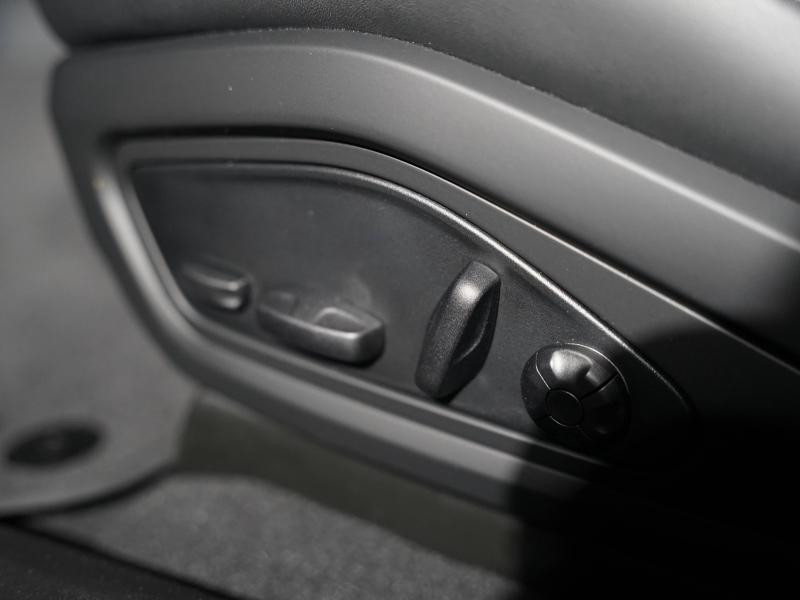 Occasion PORSCHE Taycan 476ch avec batterie performance plus MY23 2024 Bleu Neptune métallisé 86900 € à Lesménils