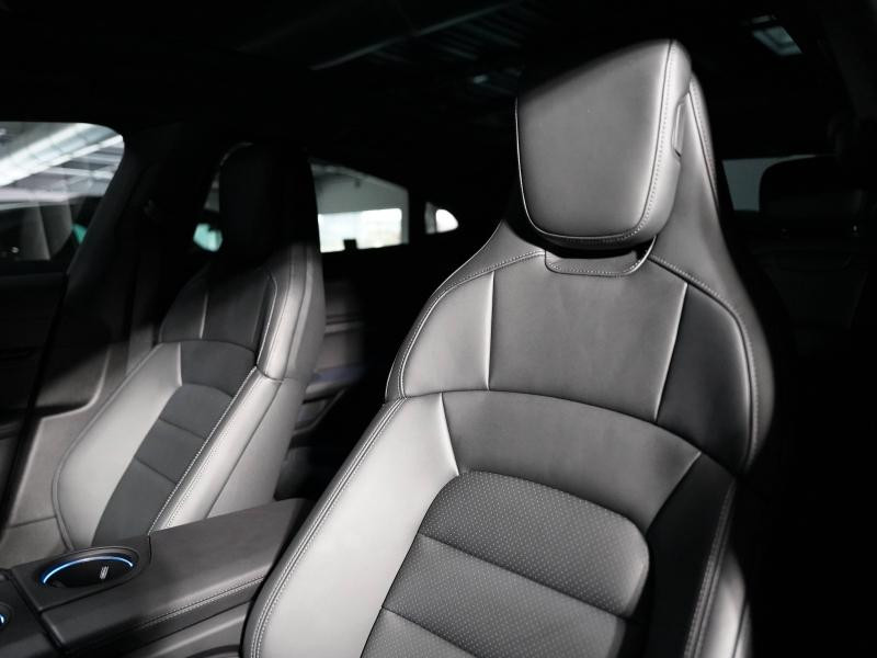 Occasion PORSCHE Taycan 476ch avec batterie performance plus MY23 2024 Bleu Neptune métallisé 86900 € à Lesménils