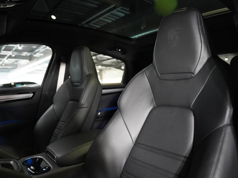 Occasion PORSCHE Cayenne Coupé 3.0 V6 462ch E-Hybrid Platinum Edition 2022 Noir Chromite Métallisée 104900 € à Lesménils