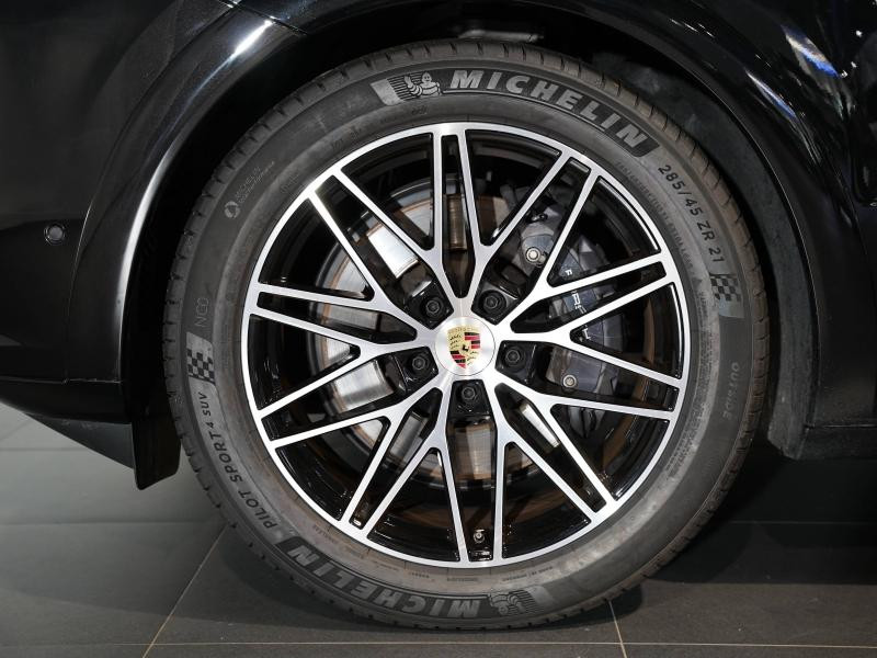 Occasion PORSCHE Cayenne 3.0 V6 470ch E-Hybrid 2024 Noir Chromite Métallisée 109900 € à Lesménils