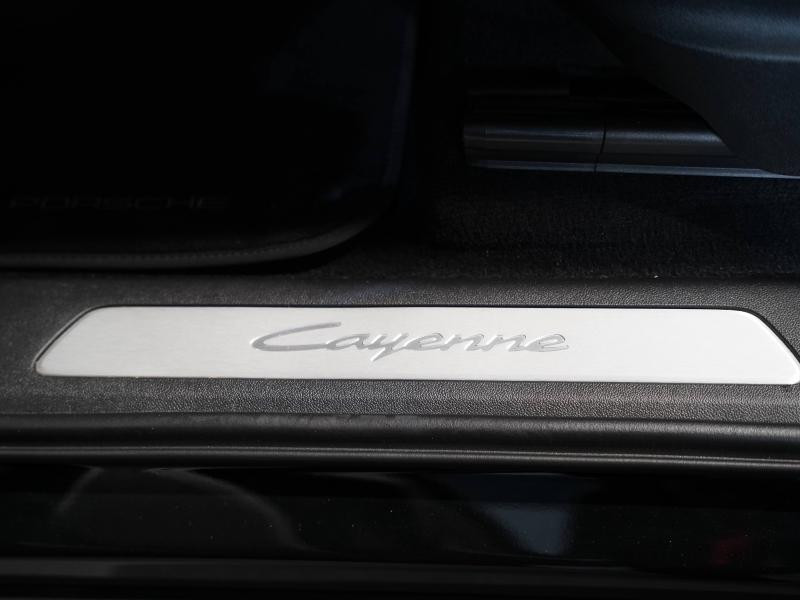 Occasion PORSCHE Cayenne 3.0 V6 470ch E-Hybrid 2024 Noir Chromite Métallisée 109900 € à Lesménils