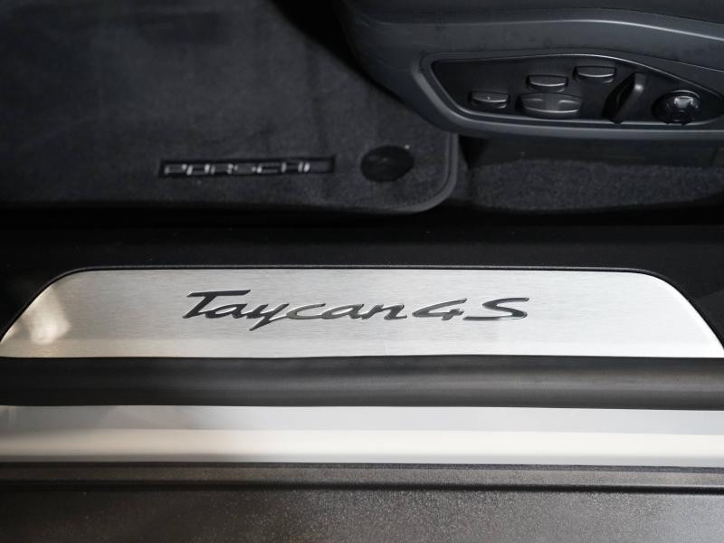 Occasion PORSCHE Taycan 598ch 4S avec batterie performance plus 2024 Craie 119900 € à Lesménils