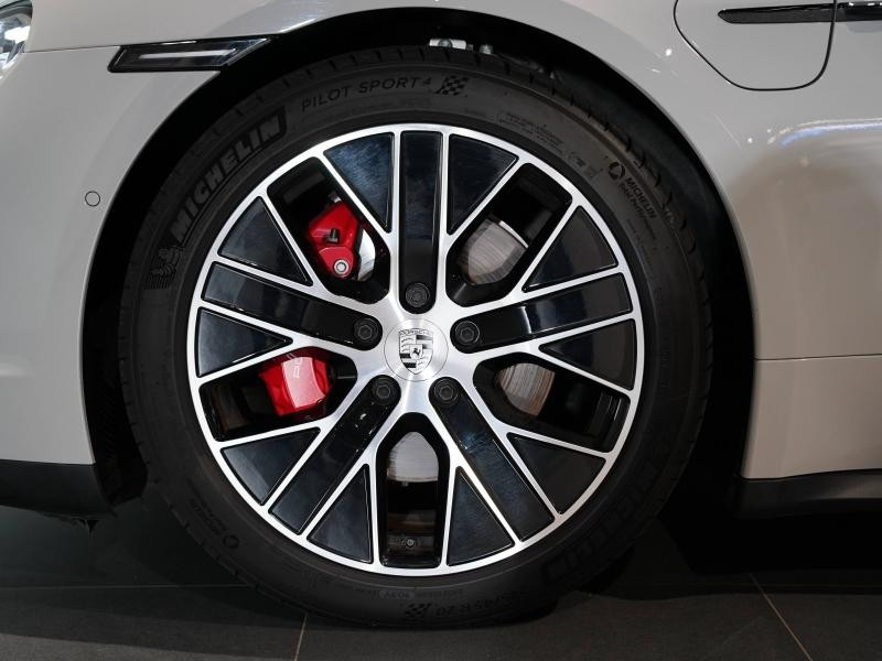 Occasion PORSCHE Taycan 598ch 4S avec batterie performance plus 2024 Craie 119900 € à Lesménils