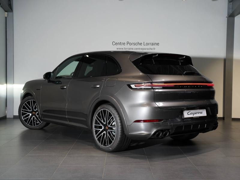 Used PORSCHE Cayenne 3.0 V6 470ch E-Hybrid 2025  € 129900 in Lesménils