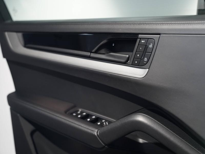 Used PORSCHE Cayenne Coupé 3.0 V6 519ch S E-Hybrid 2024 Gris Quartzite Métallisée € 104900 in Lesménils