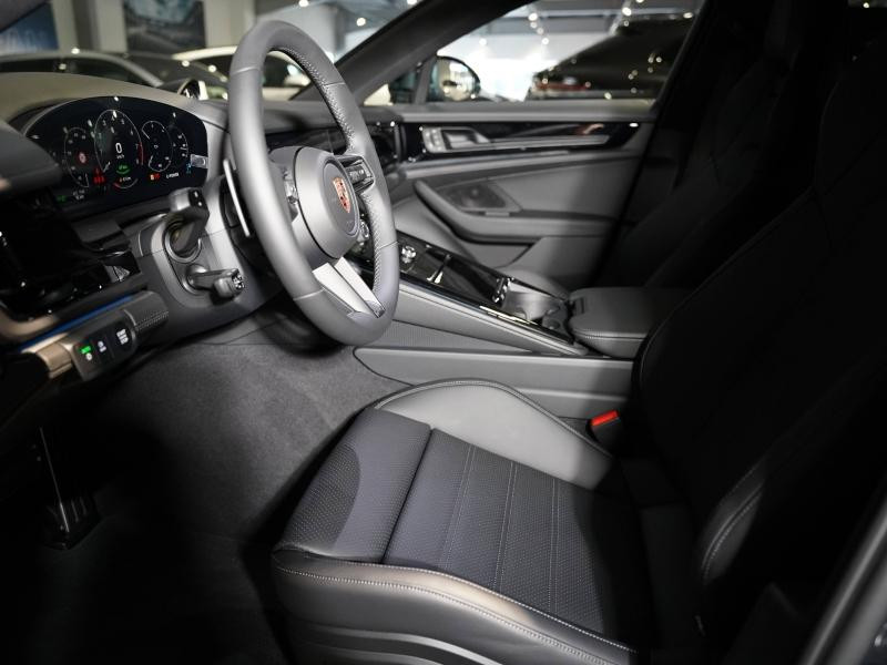 Used PORSCHE Panamera 2.9 V6 470ch 4 E-Hybrid 2025 Gris Volcano métallisé € 152900 in Lesménils