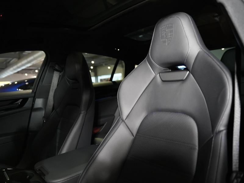 Used PORSCHE Panamera 2.9 V6 470ch 4 E-Hybrid 2025 Vert Aventurine métallisé € 149900 in Lesménils