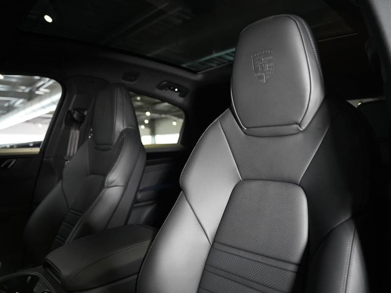 Used PORSCHE Cayenne Coupé 3.0 V6 519ch S E-Hybrid Black Edition 2025 Craie Spéciale € 155900 in Lesménils