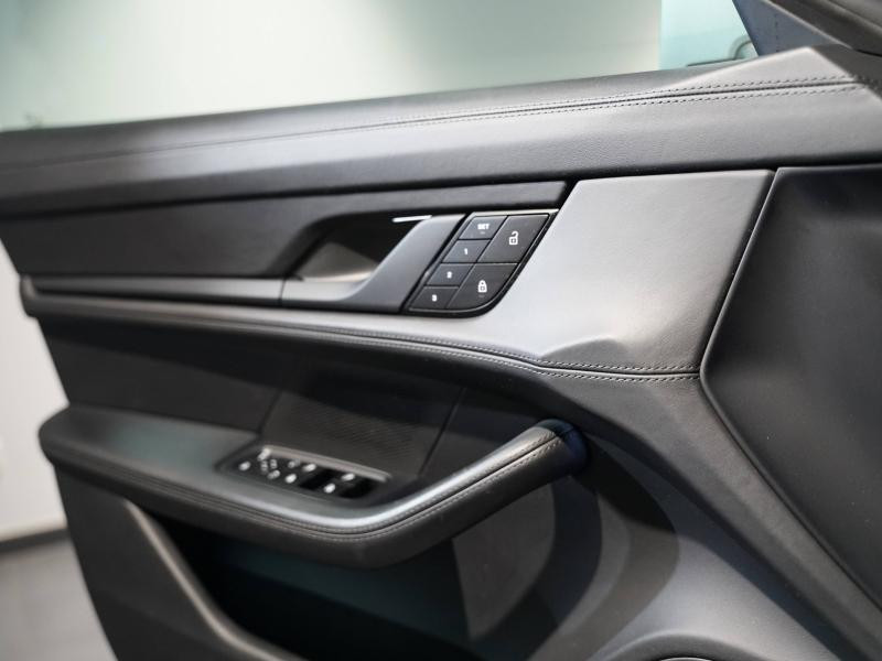 Used PORSCHE Taycan 476ch avec batterie performance plus MY22 2022 Gris Dolomite métallisé € 58900 in Lesménils