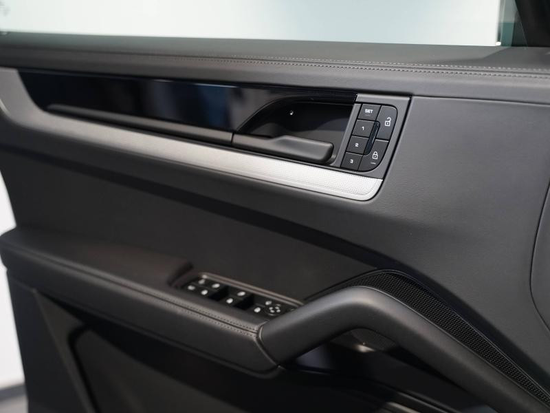 Used PORSCHE Cayenne 3.0 V6 519ch S E-Hybrid 2025 Gris Arctique Spéciale € 148900 in Lesménils