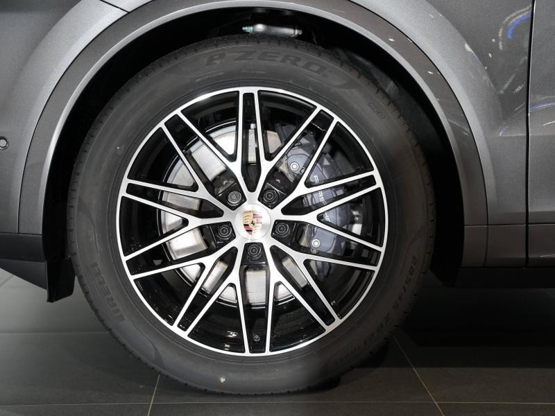 Used PORSCHE Cayenne Coupé 3.0 V6 470ch E-Hybrid Black Edition 2025 Gris Quartzite Métallisée € 138900 in Lesménils