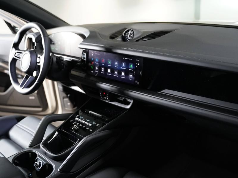 Used PORSCHE Cayenne Coupé 3.0 V6 519ch S E-Hybrid Black Edition 2025 Craie Spéciale € 155900 in Lesménils