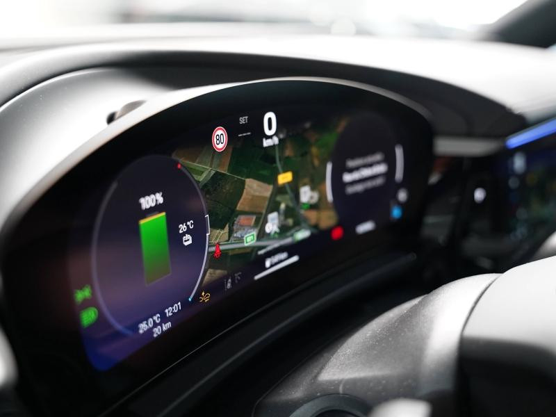 Used PORSCHE Macan 360ch MY25 2025 Bleu Gentiane métallisé € 88900 in Lesménils