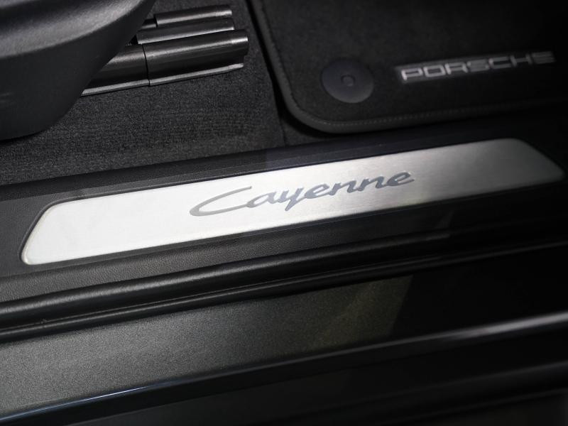 Used PORSCHE Cayenne Coupé 3.0 V6 470ch E-Hybrid 2025 Gris Quartzite Métallisée € 127900 in Lesménils