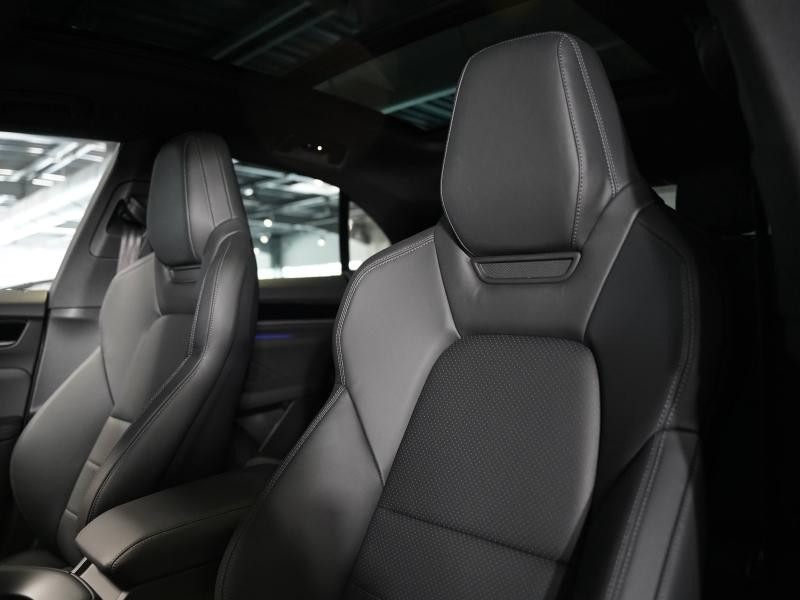 Used PORSCHE Macan 360ch MY25 2025 Bleu Gentiane métallisé € 88900 in Lesménils