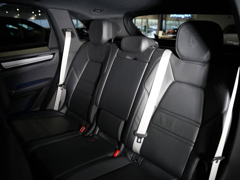 Used PORSCHE Cayenne 3.0 V6 462ch E-Hybrid Platinum Edition 2022 Noir € 72900 in Lesménils