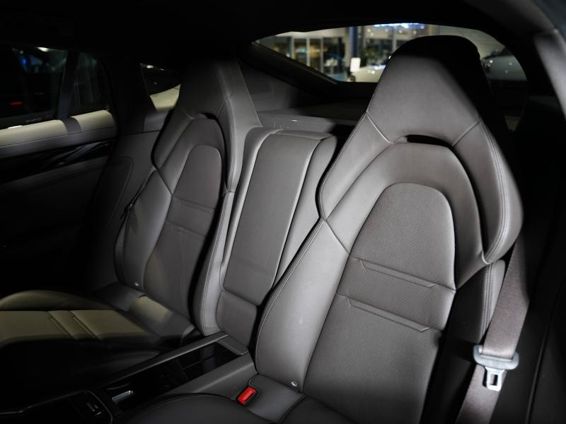 Used PORSCHE Panamera 3.0 V6 462ch 4 E-Hybrid 2018 Blanc Carrara € 69900 in Lesménils