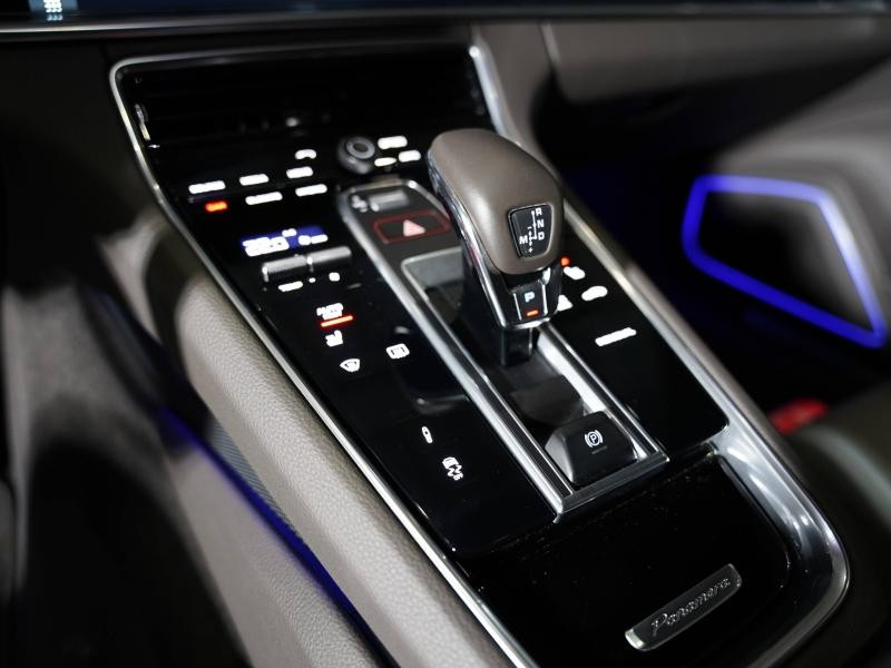 Used PORSCHE Panamera 3.0 V6 462ch 4 E-Hybrid 2018 Blanc Carrara € 69900 in Lesménils