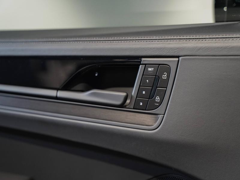 Used PORSCHE Cayenne Coupé 3.0 V6 470ch E-Hybrid Black Edition 2025 Gris Quartzite Métallisée € 138900 in Lesménils