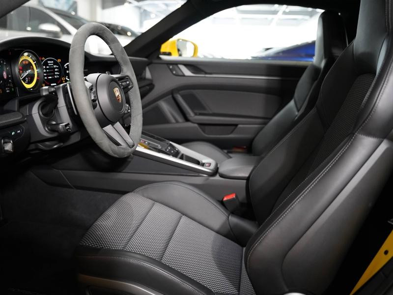 Used PORSCHE 911 Coupe 3.0 450ch S PDK 2025 Jaune Racing € 179900 in Lesménils