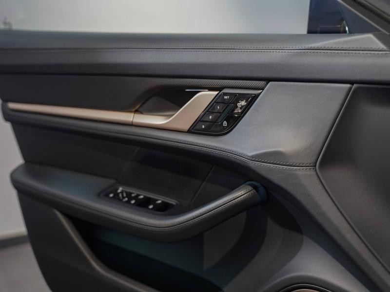 Used PORSCHE Taycan 761ch Turbo S MY21 2021 Bleu Gentiane métallisé € 89900 in Lesménils