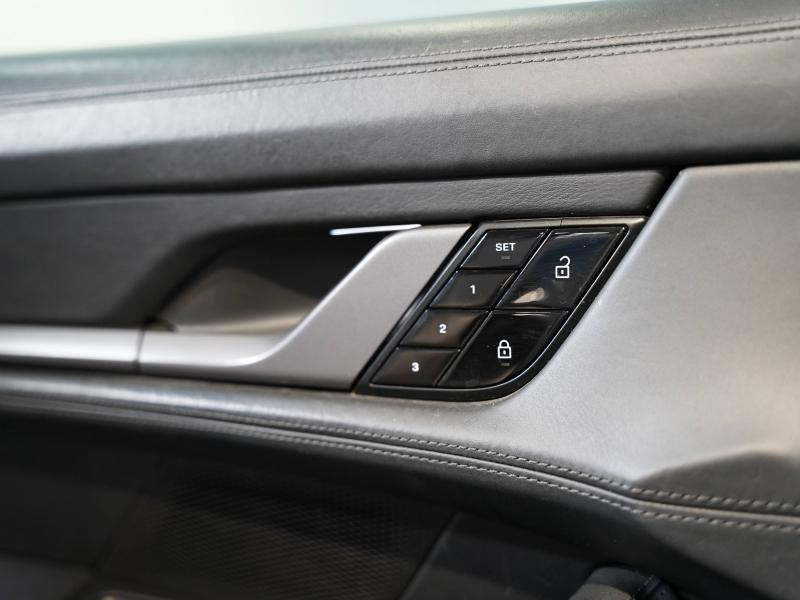 Used PORSCHE Taycan 680ch Turbo MY21 2021 Blanc Carrara métallisé € 69900 in Lesménils