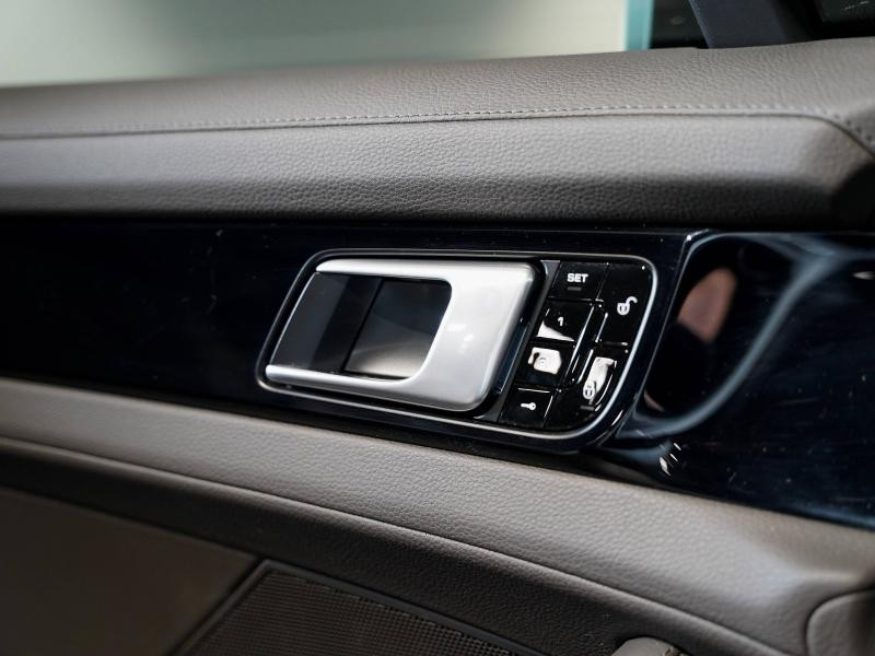 Occasion PORSCHE Panamera 3.0 V6 462ch 4 E-Hybrid 2018 Blanc Carrara 69900 € à Lesménils