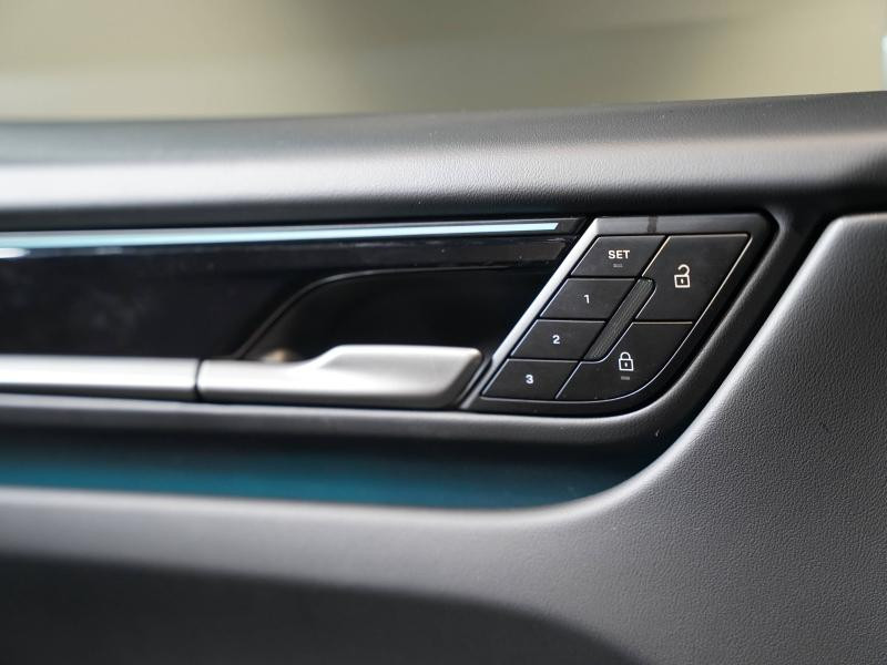 Used PORSCHE Macan 360ch 2024 Gris Dolomite métallisé € 84900 in Lesménils