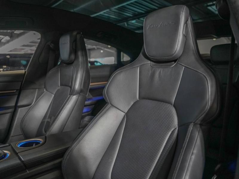 Used PORSCHE Taycan 761ch Turbo S MY21 2021 Bleu Gentiane métallisé € 89900 in Lesménils