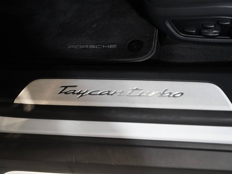 Used PORSCHE Taycan 680ch Turbo MY21 2021 Blanc Carrara métallisé € 69900 in Lesménils