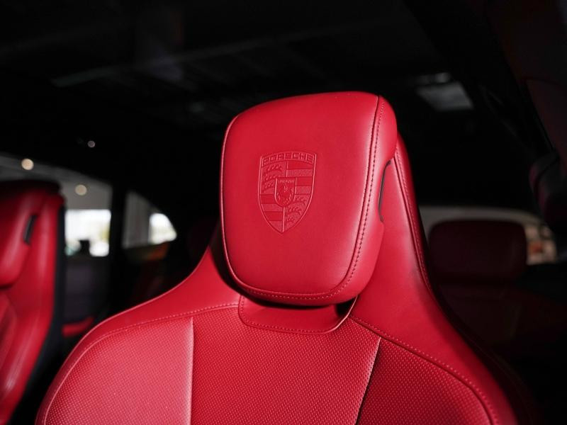 Used PORSCHE Taycan 571ch 4S avec batterie performance plus MY22 2022 Noir € 64900 in Lesménils