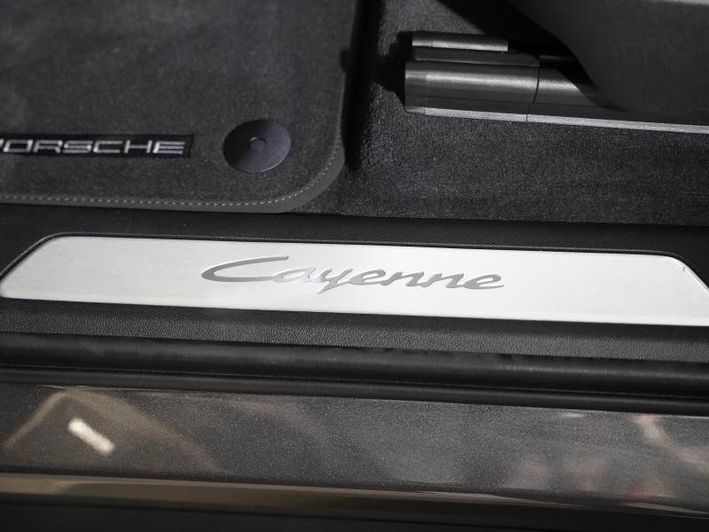 Occasion PORSCHE Cayenne Coupé 3.0 V6 470ch E-Hybrid 2025 Gris Quartzite Métallisée 127900 € à Lesménils