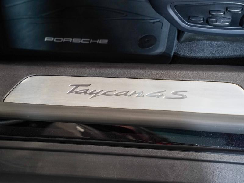 Used PORSCHE Taycan 571ch 4S avec batterie performance plus MY22 2022 Noir € 64900 in Lesménils