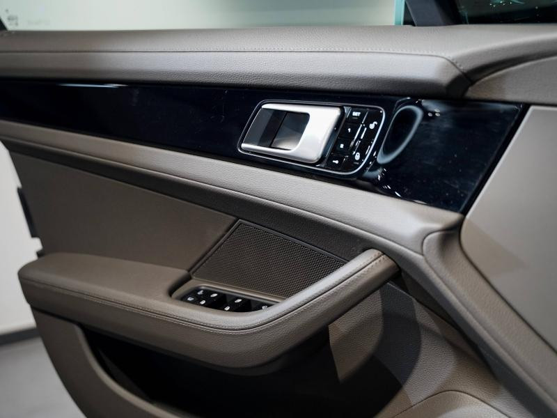 Occasion PORSCHE Panamera 3.0 V6 462ch 4 E-Hybrid 2018 Blanc Carrara 69900 € à Lesménils