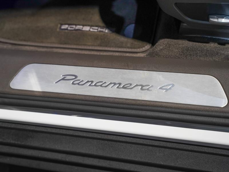 Occasion PORSCHE Panamera 3.0 V6 462ch 4 E-Hybrid 2018 Blanc Carrara 69900 € à Lesménils