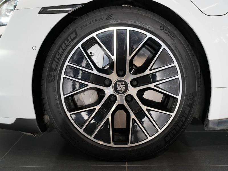 Used PORSCHE Taycan 680ch Turbo MY21 2021 Blanc Carrara métallisé € 69900 in Lesménils