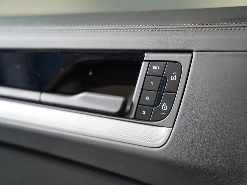 Occasion PORSCHE Cayenne 3.0 V6 470ch E-Hybrid 2025  129900 € à Lesménils