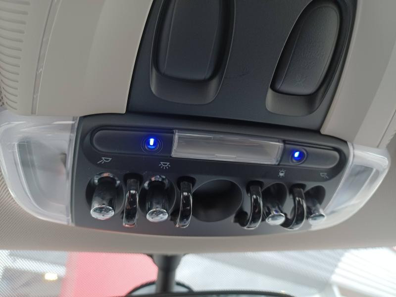 Occasion MINI Mini 5 Portes Cooper SD 170 Chili BVA8 Clim Auto Radar de Recul Retro Electrique Garantie 12 mois 2018 Gris 25989 € à Metz
