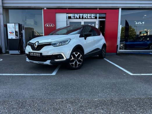 Used RENAULT Captur 1.2 TCe 120ch energy Intens CLIM GPS GARANTIE 12 MOIS 2017 Blanc Nacré/Noir Etoilé € 12,990 in Metz