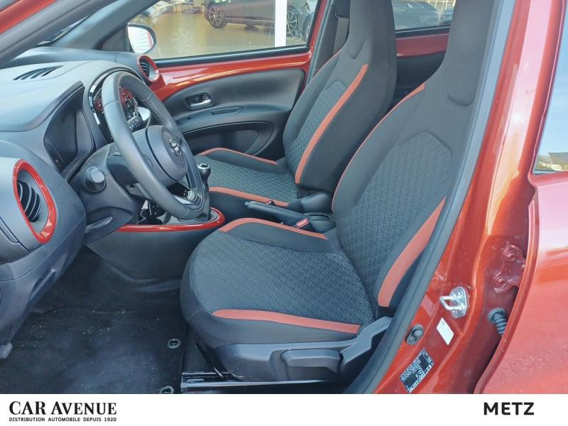 Used TOYOTA Aygo X 1.0 VVT-i 72ch Design  Garantie 12 mois 2022 Bi-Ton Rouge Piment premium/Toit noir € 14290 in Metz