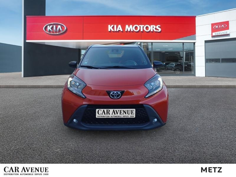 Used TOYOTA Aygo X 1.0 VVT-i 72ch Design  Garantie 12 mois 2022 Bi-Ton Rouge Piment premium/Toit noir € 14290 in Metz