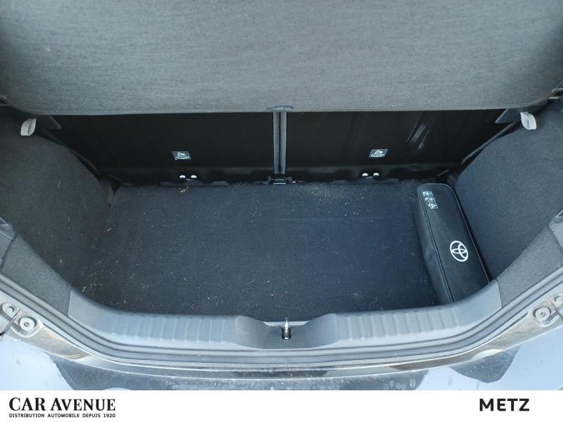 Used TOYOTA Aygo X 1.0 VVT-i 72ch Design  Garantie 12 mois 2022 Bi-Ton Rouge Piment premium/Toit noir € 14290 in Metz