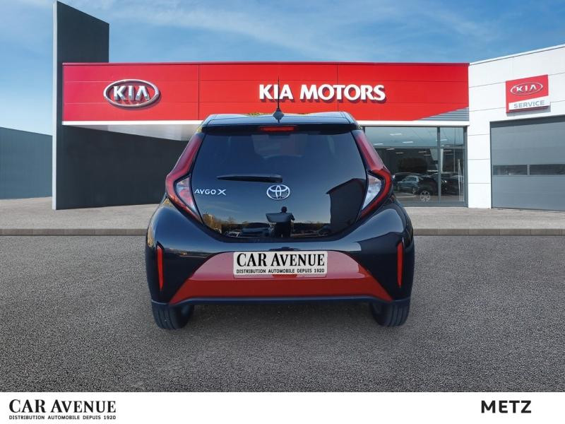 Used TOYOTA Aygo X 1.0 VVT-i 72ch Design  Garantie 12 mois 2022 Bi-Ton Rouge Piment premium/Toit noir € 14290 in Metz