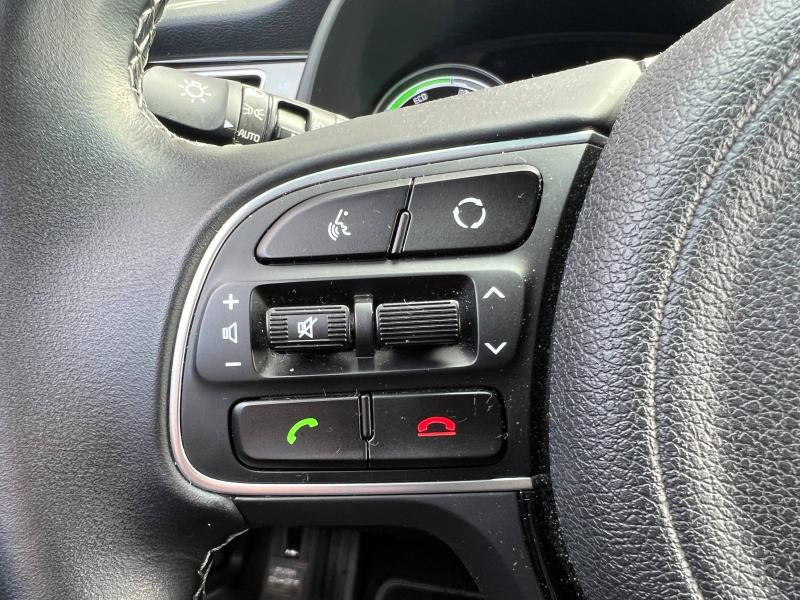 Occasion KIA Niro 1.6 GDi 105ch ISG + électrique 43.5ch Active Business DCT6 garantie 12 mois 2017 Blanc Sensation 15990 € à Metz